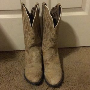 Ariat boots size 8